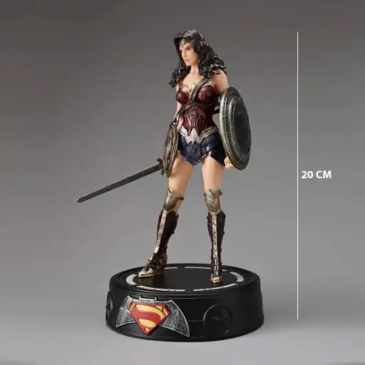 Wonder Wooman 20cm Led Base Figure ( Blister+Box )